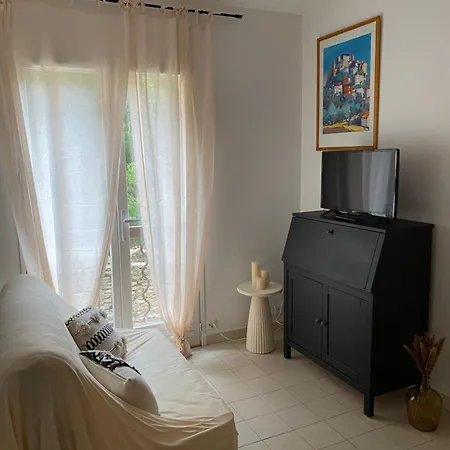 De 28 M2 Apartment Brando